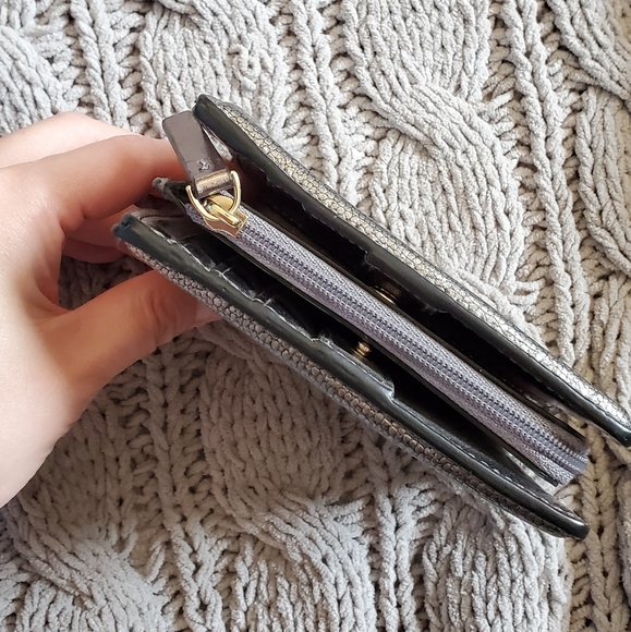 Kate Spade wallet - Picture 8 of 13